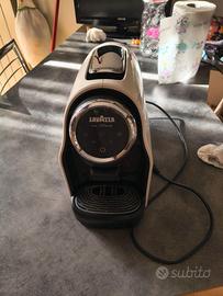 Macchinetta del caffe Lavazza in black elogy.