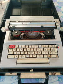 Olivetti macchina da scrivere elettronica vintage