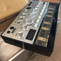 Korg volca bass sintetizzatore