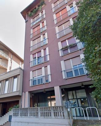 Stanza Doppia a Cantù con Balcone