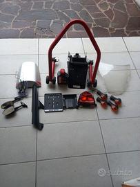 Cavalletto, frecce e accessori vari