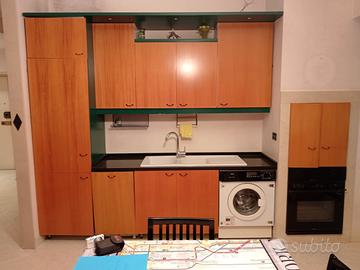 Cucina e mobile soggiorno 