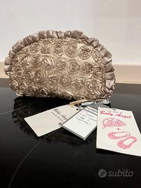 Romantiche pantofole con porta pantofole