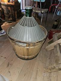 Damigiane in vetro con cesto in legno – per vino