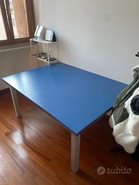 Set arredo studio: scrivania blu + appendiabiti 