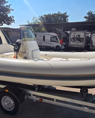 Bat 590 Pacific + suzuki 40ARI 2020 E CARRELLO