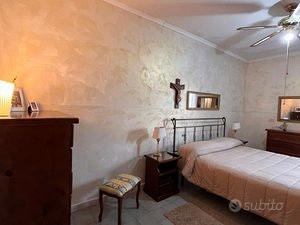 Rif. 268 domiziana 90.000,00 - appartamento 2°pia