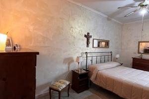 Rif. 268 domiziana 90.000,00 - appartamento 2°pia