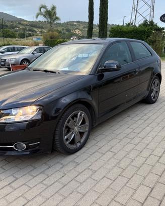 Audi A3 1.6 TDI 105 CV CR Attraction