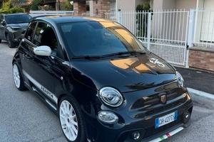ABARTH 695 ESSEESSE