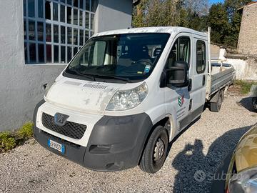 Peugeot Boxer Furgone con Cassone