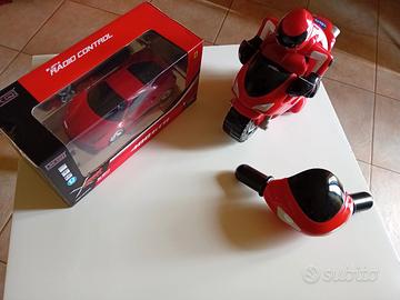 Ferrari + Ducati + tavolino ikea lack 