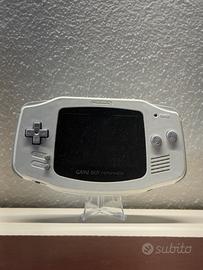Game Boy Advance versione Bianca