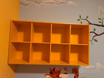 Libreria pensile arancione