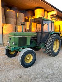 John Deere 3040