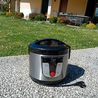 Robot da cucina multifunzionale.