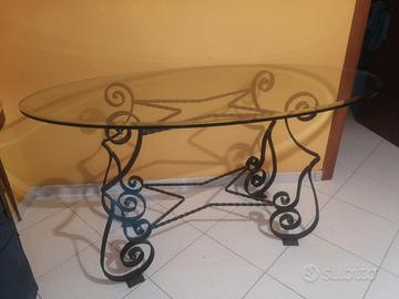 Tavolo Ovale in ferro battuto e cristallo molato