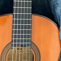 Chitarra classica YAMAHA G-240