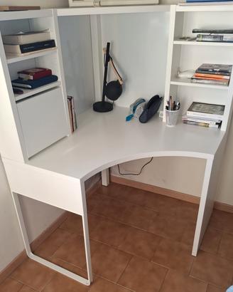 Scrivania ad Angolo Bianca con Libreria Integrata 