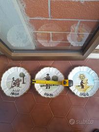 Vecchi piatti in coccio