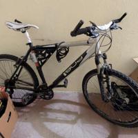 Mountain bike Mr. Gud Pisco Shimano Deore