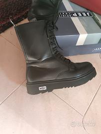 Anfibi Stivaletti Cult