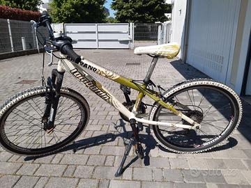 Bicicletta/mountain bike