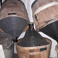 Damigiana vetro usata plastica o impagliata cantin