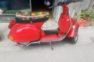 VESPA PX 200 E