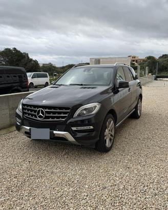 Mercedes Benz ML250 BlueTec con gancio traino