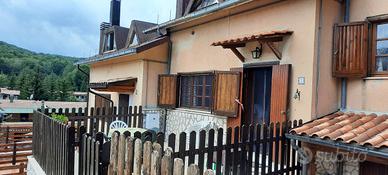 Camporotondo, appartamento con giardino