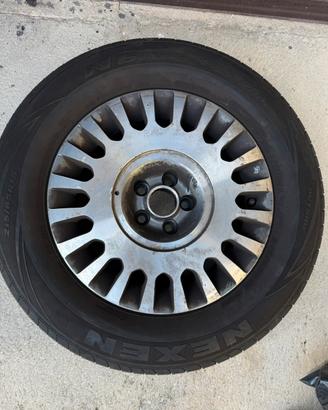 Gomme Estive Nexen 215/65/R15
