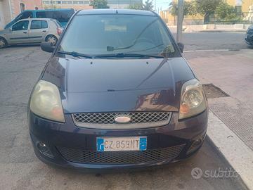 Fiesta 1400 TDCi del 2.006 a 2.500,00 €.