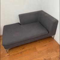 Divano chaise longue grigio scuro di Divani Design