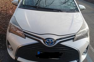 Toyota Yaris Hybrid 