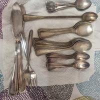 posate bagnate argento