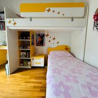 Cameretta letto a castello bianca e gialla