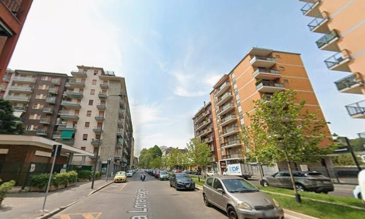 Monolocale con balcone comodo x M4