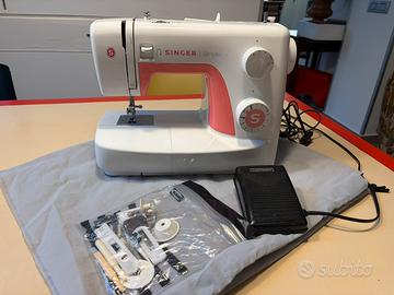 Macchina da cucito Singer simple