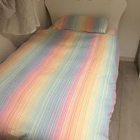 Letto singolo in legno