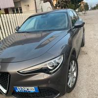 Alfa Romeo Stelvio executive 200cv Q4 turbo Benzin