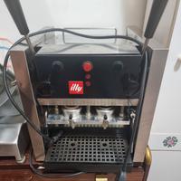Macchina caffè professionale illy