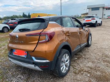 Renault Captur 1.5 blue dci Zen 95cv INCIDENTATA