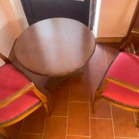 TAVOLINO e POLTRONCINE