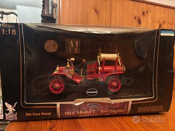 Modellino Ford model T Fire Engine 1914 - 1:18