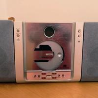 lettore CD con due casse estraibili 