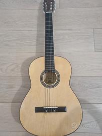 chitarra classica con custodia 