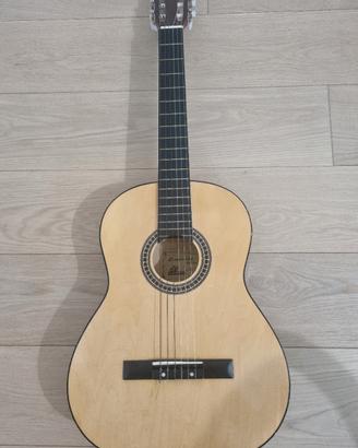 chitarra classica con custodia 