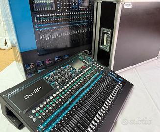 Allen & Heath QU-24 Chrome con flight case