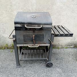 Barbecue a carbone in metallo